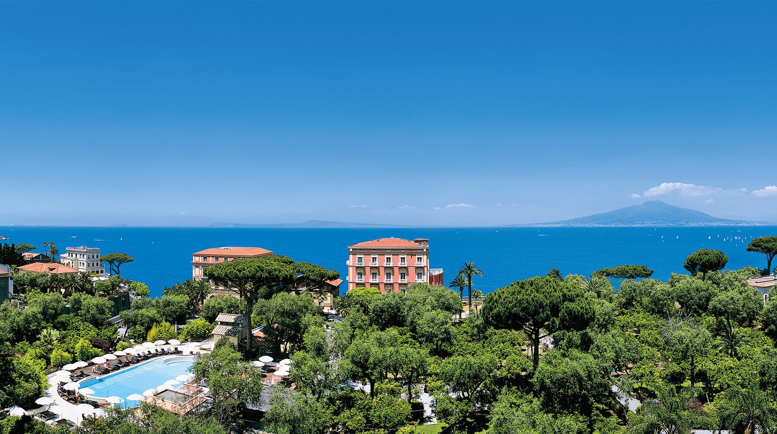 Grand Hotel Excelsior Vittoria exterior view