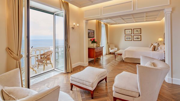 Grand Hotel Excelsior Vittoria interior