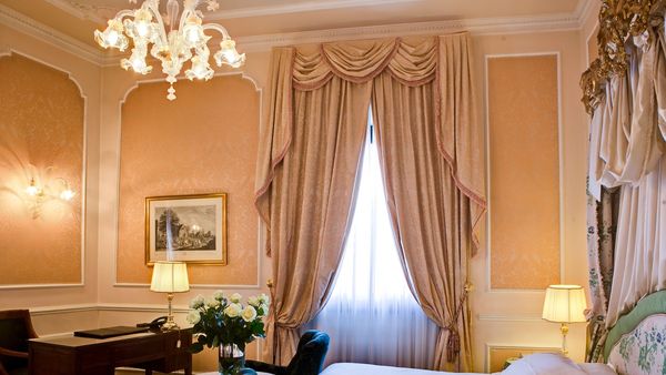 Grand Hotel Majestic "già Baglioni" interior