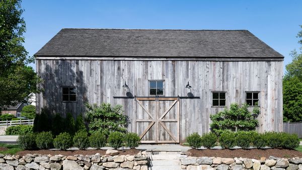 GrayBarns on the Silvermine River interior