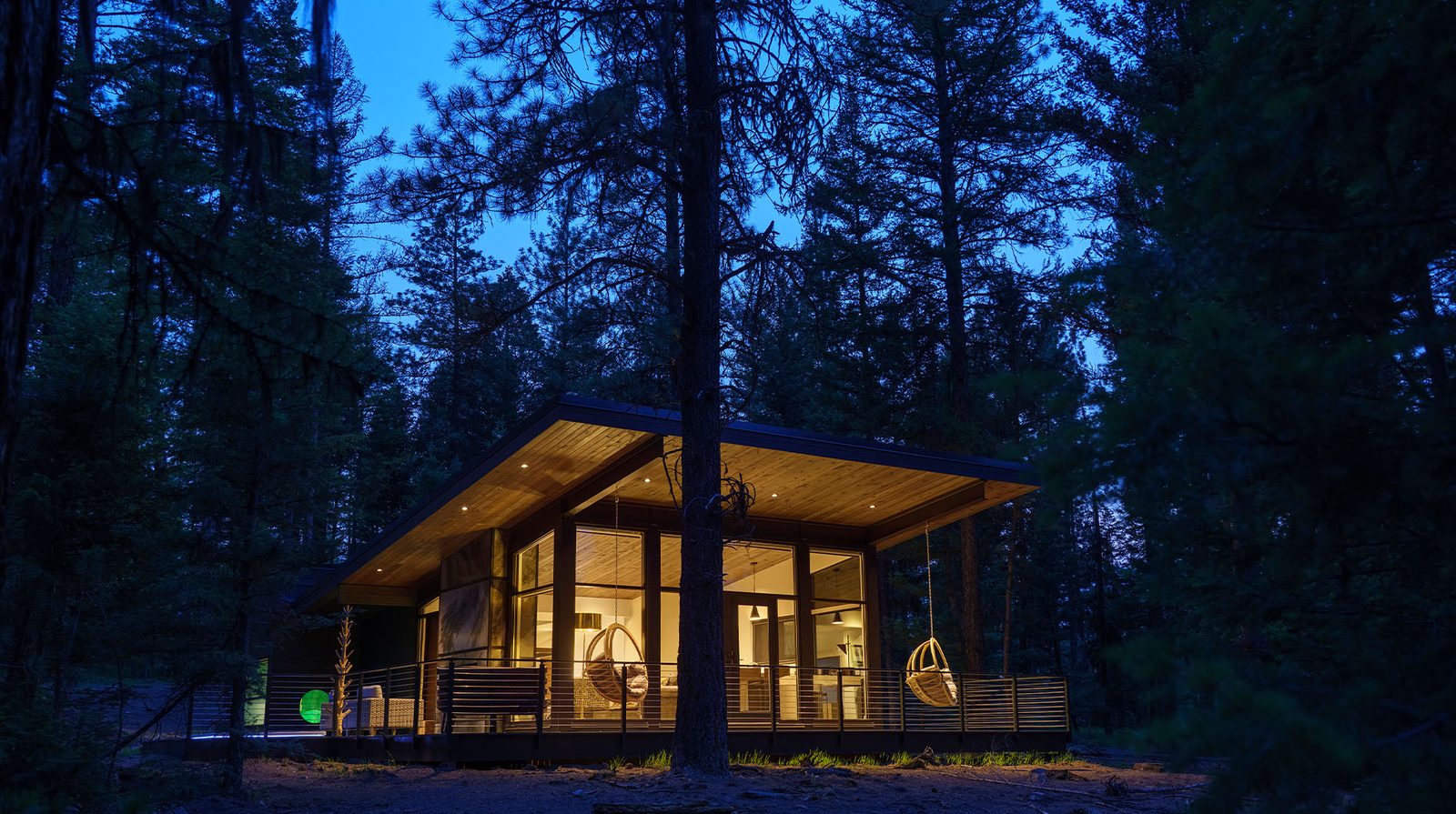 Green O exterior view