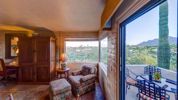 Hacienda del Sol Guest Ranch Resort interior