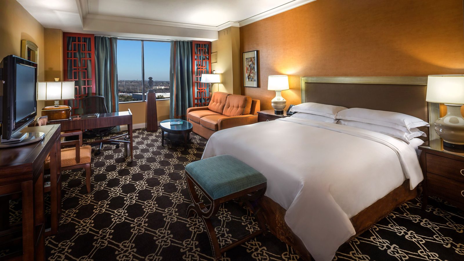Hilton Anatole exterior view