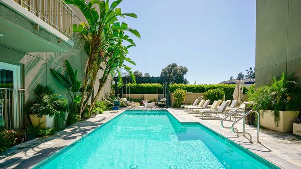 Hotel Amarano Burbank-Hollywood interior