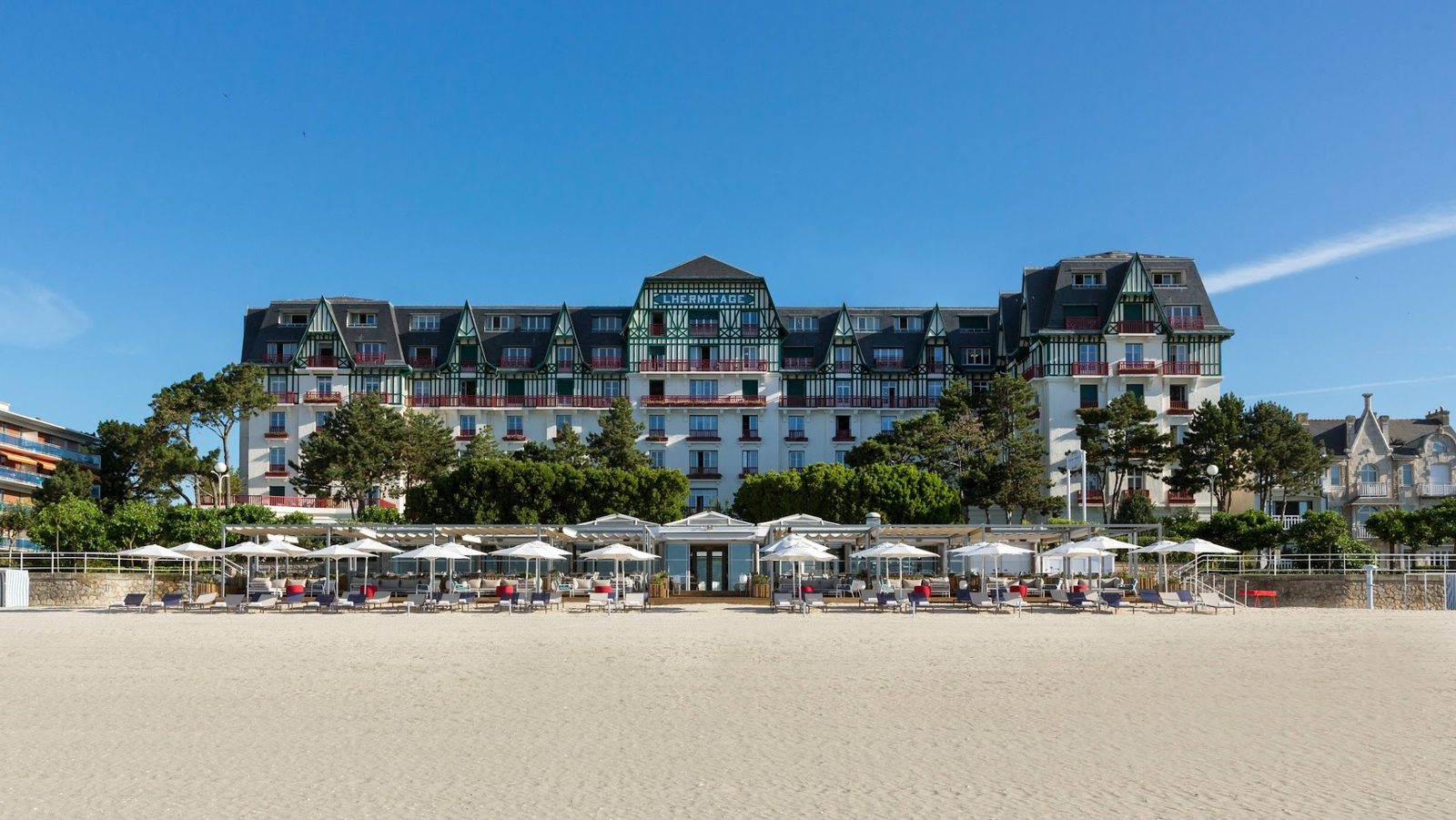Hôtel Barrière L'Hermitage La Baule exterior view