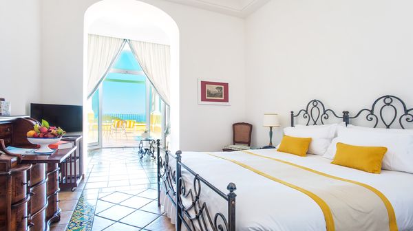 Hotel Caesar Augustus interior