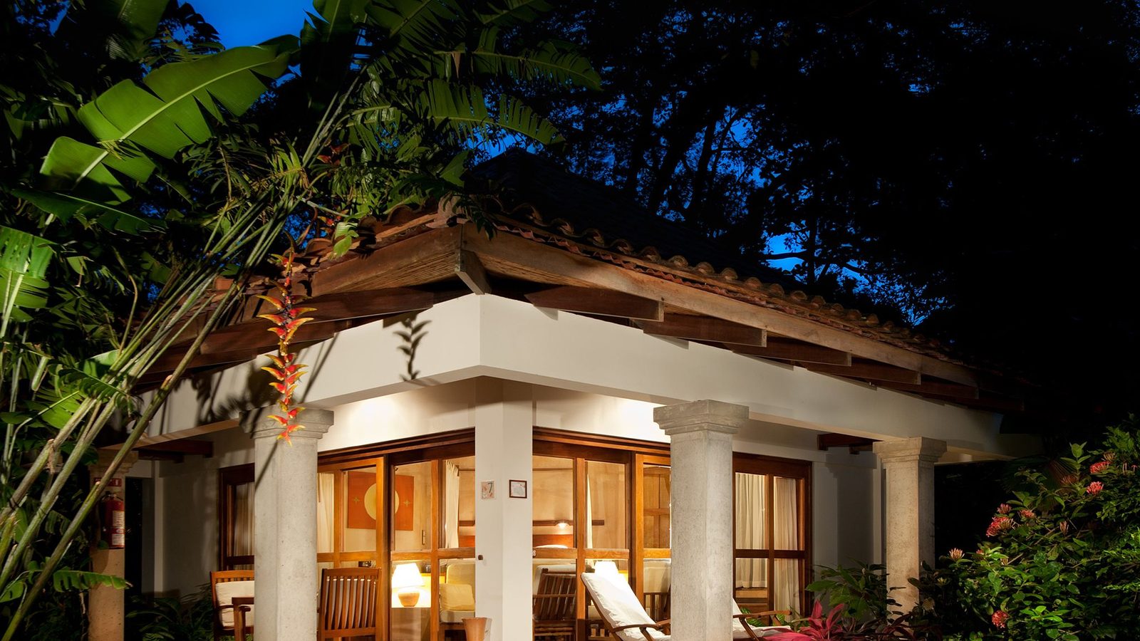 Hotel Capitán Suizo exterior view