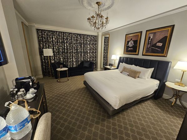Hotel Carmichael interior