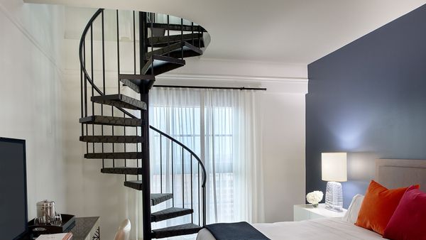 Hotel Colonnade Coral Gables interior