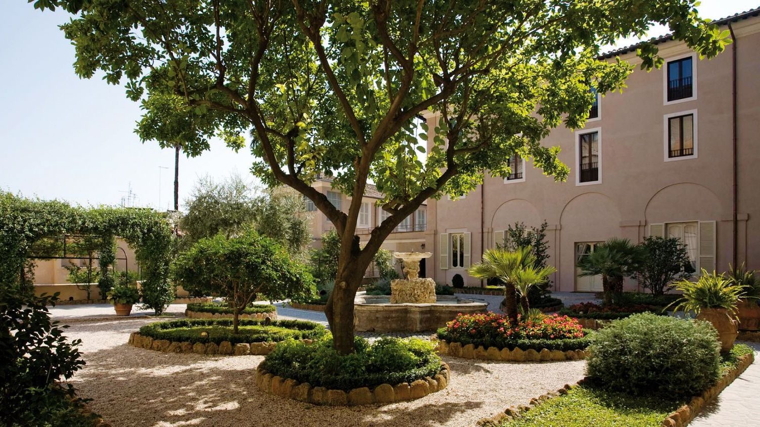 Hotel Donna Camilla Savelli exterior view