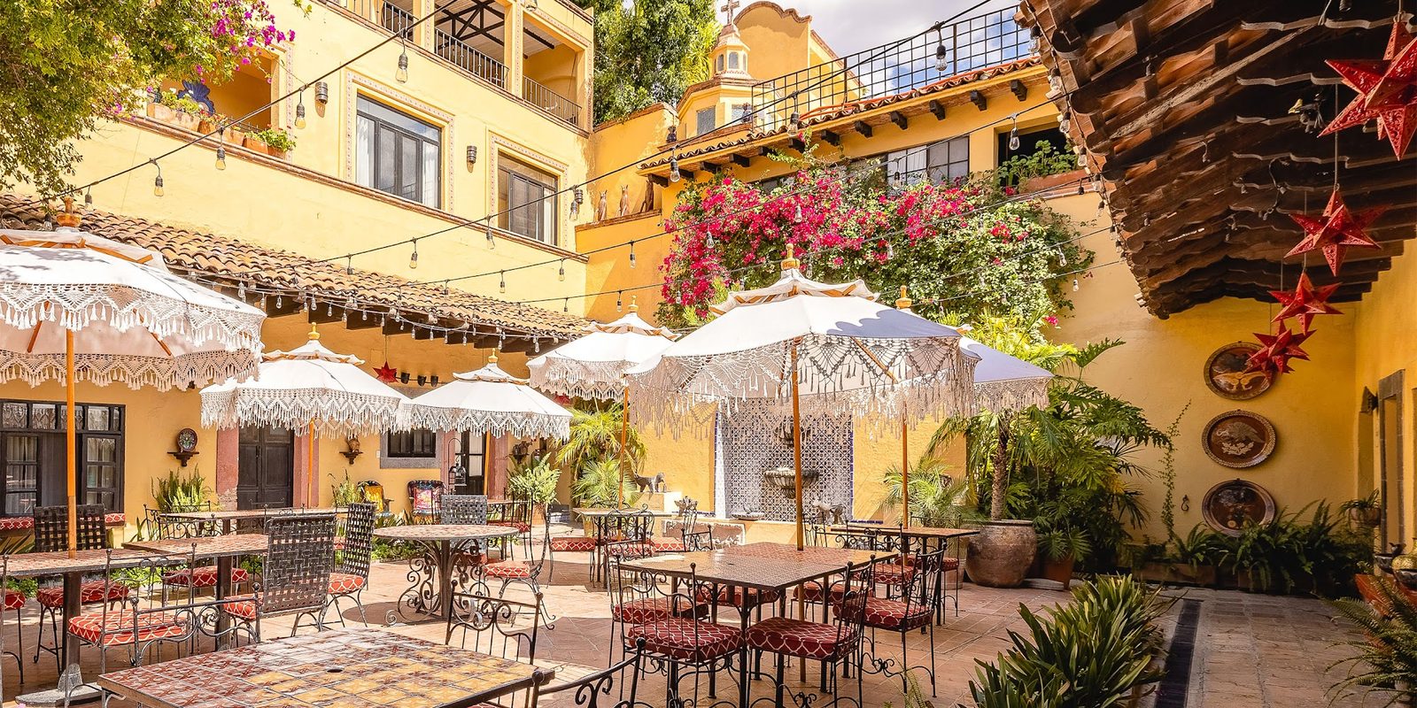 Hotel Hacienda El Santuario exterior view