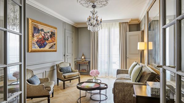 Hotel Lancaster interior