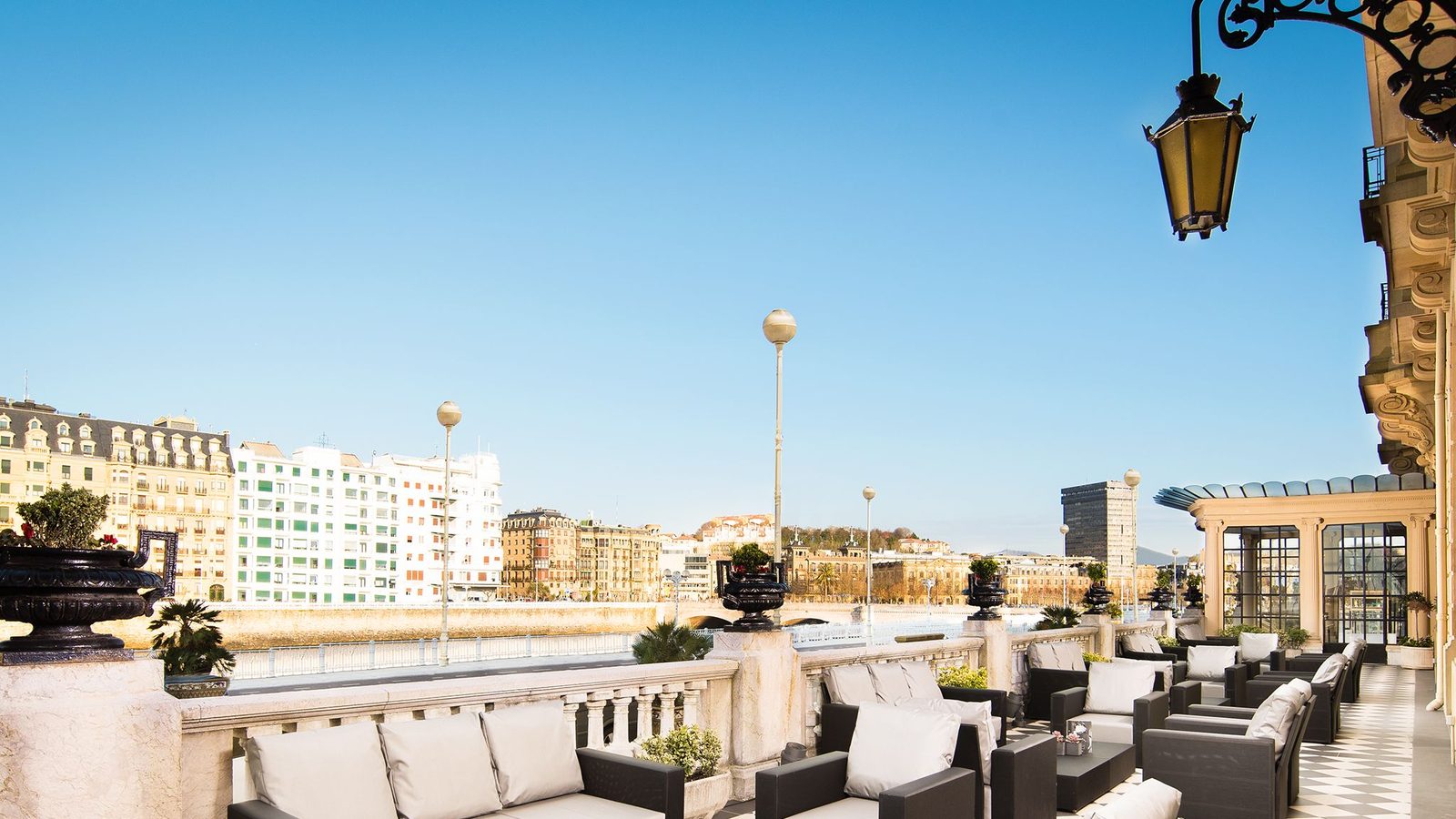 Hotel Maria Cristina, a Luxury Collection Hotel exterior view
