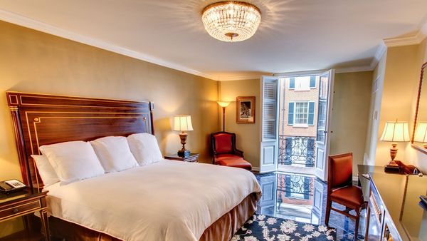 Hotel Mazarin interior