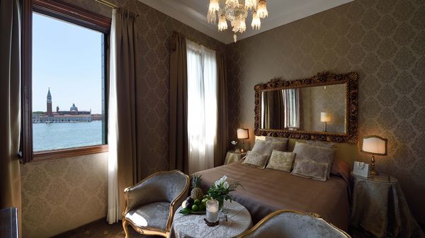 Hotel Metropole Venice interior