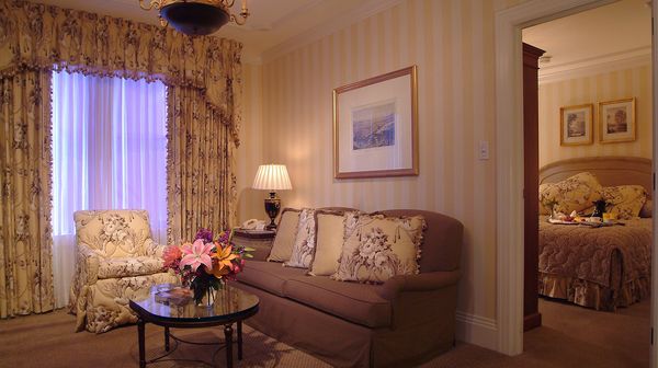 Hotel Monteleone interior