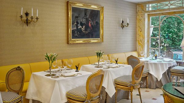 Hotel Orfila interior
