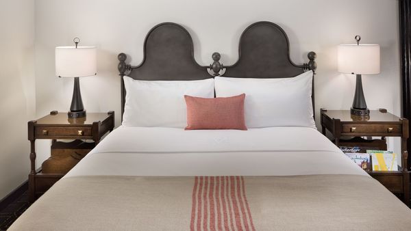 Hotel Valencia Riverwalk interior
