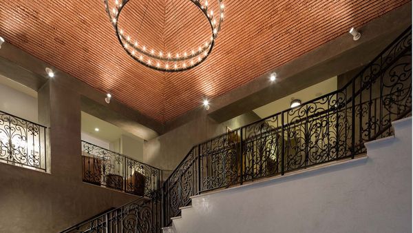 Hotel Valencia Riverwalk interior
