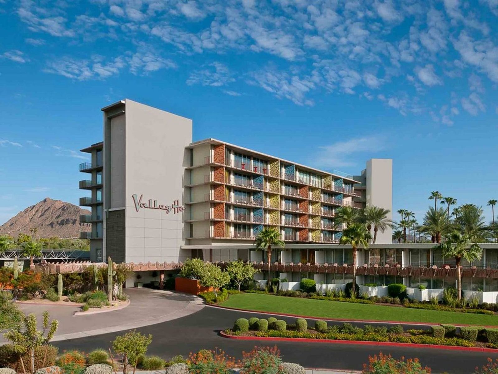 Hotel Valley Ho exterior view