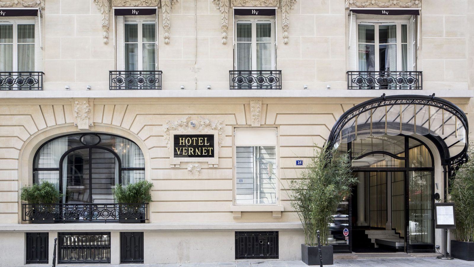 Hôtel Vernet exterior view