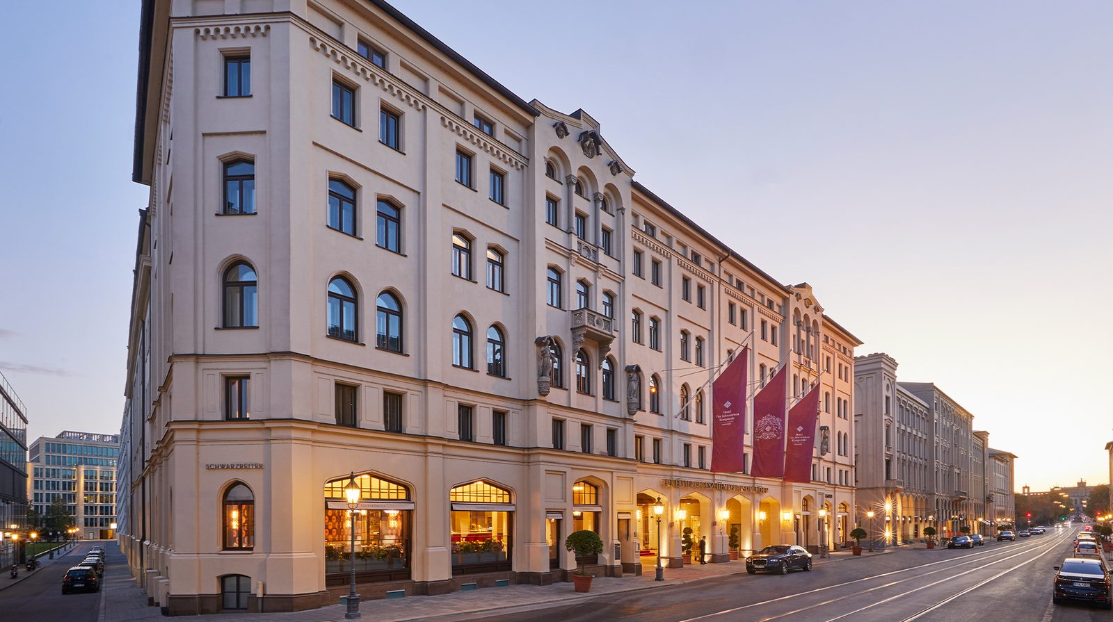 Hotel Vier Jahreszeiten Kempinski Munich exterior view
