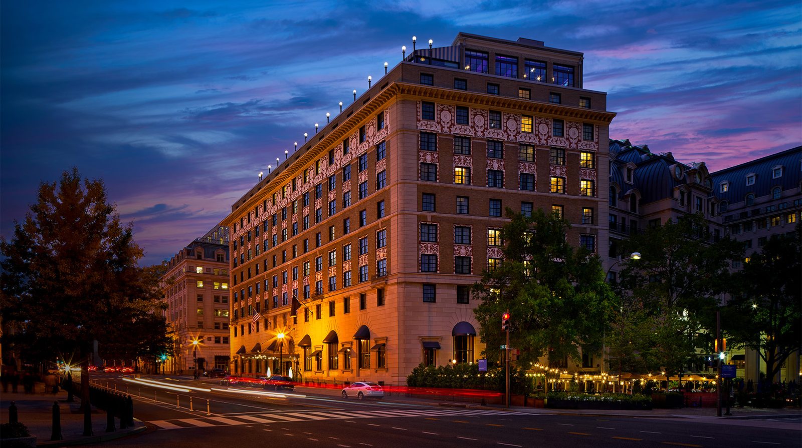 Hotel Washington exterior view