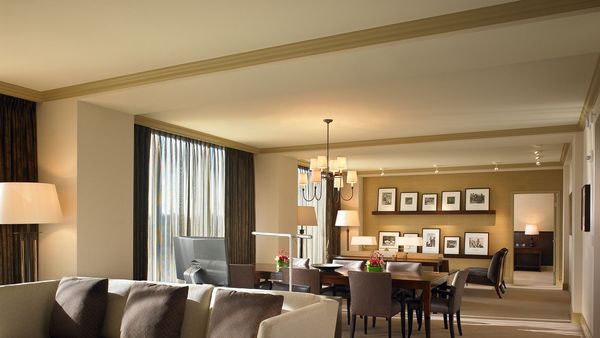 Hyatt Regency Bellevue on Seattle's Eastside interior