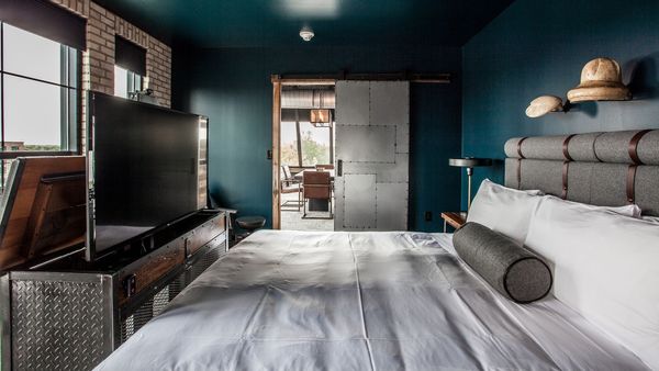 Ironworks Hotel Indy interior