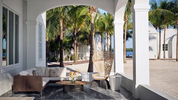 Isla Bella Beach Resort interior