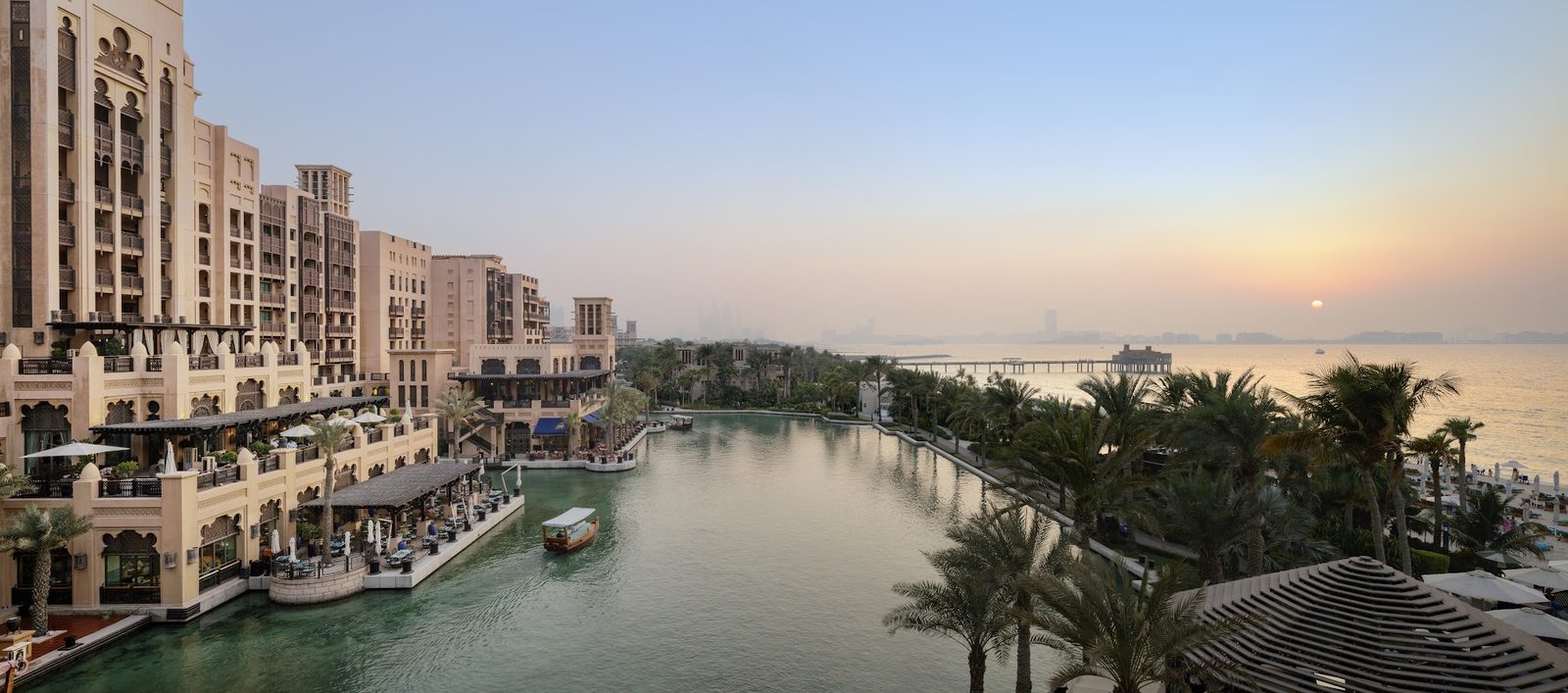 Jumeirah Mina Al Salam in Dubai exterior view