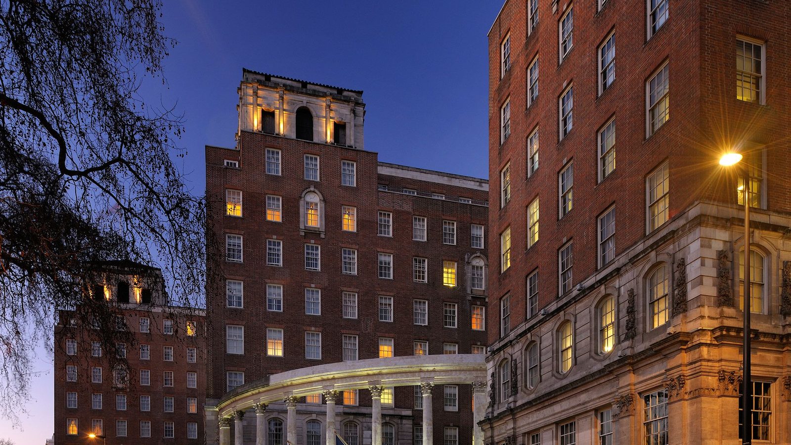 JW Marriott Grosvenor House London exterior view
