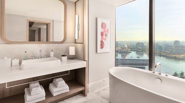 JW Marriott Parq Vancouver interior