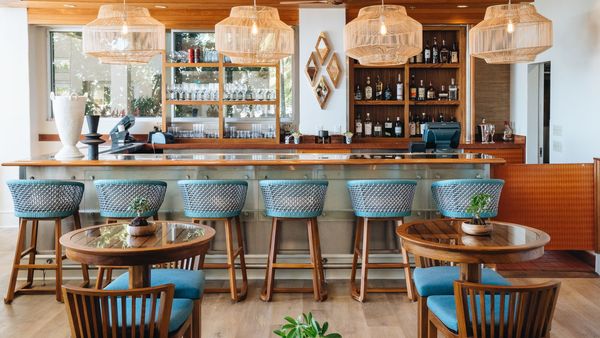 Kaimana Beach Hotel interior