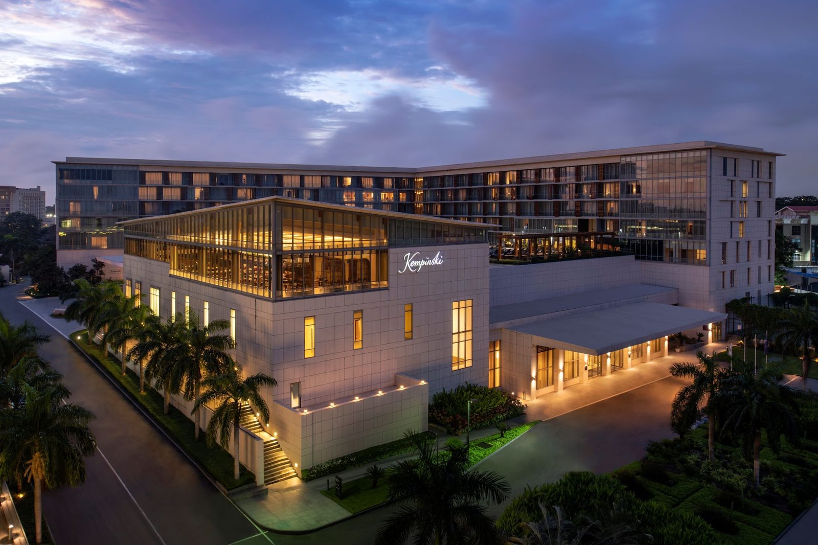 Kempinski Hotel Gold Coast City Accra exterior view