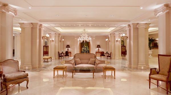 King George, Athens interior