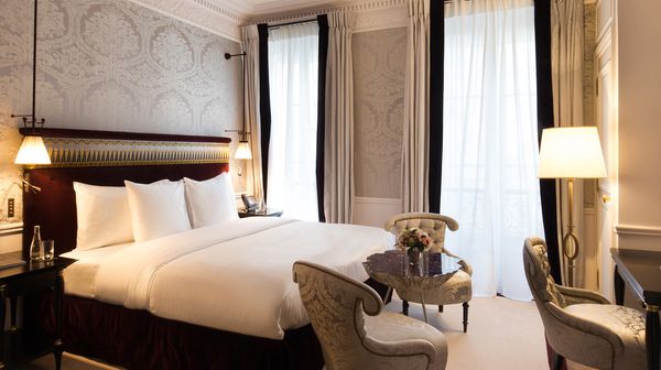 La Réserve Paris interior