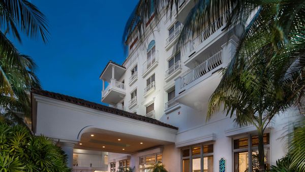 Lago Mar Beach Resort & Club interior