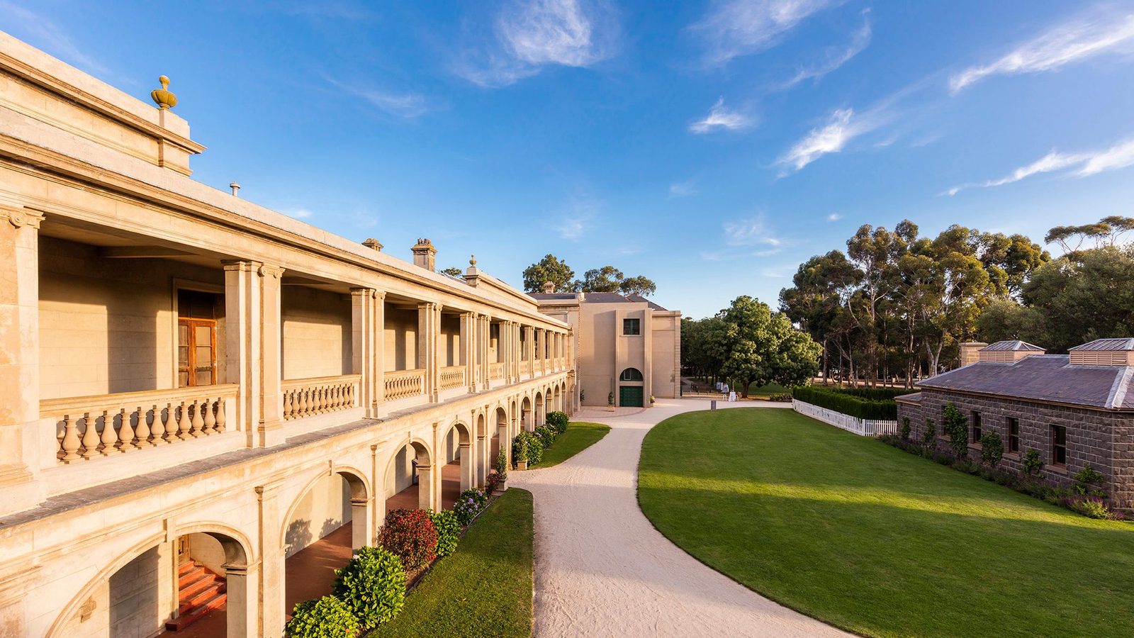 Lancemore Mansion Hotel Werribee Park exterior view