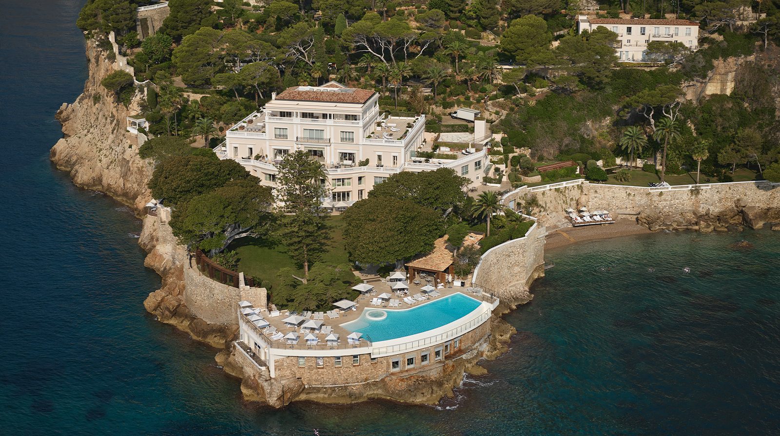 Le Cap Estel exterior view