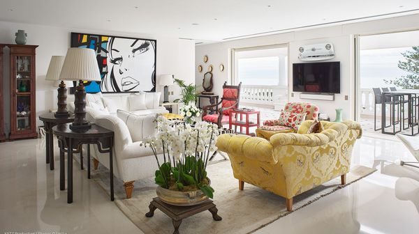 Le Cap Estel interior