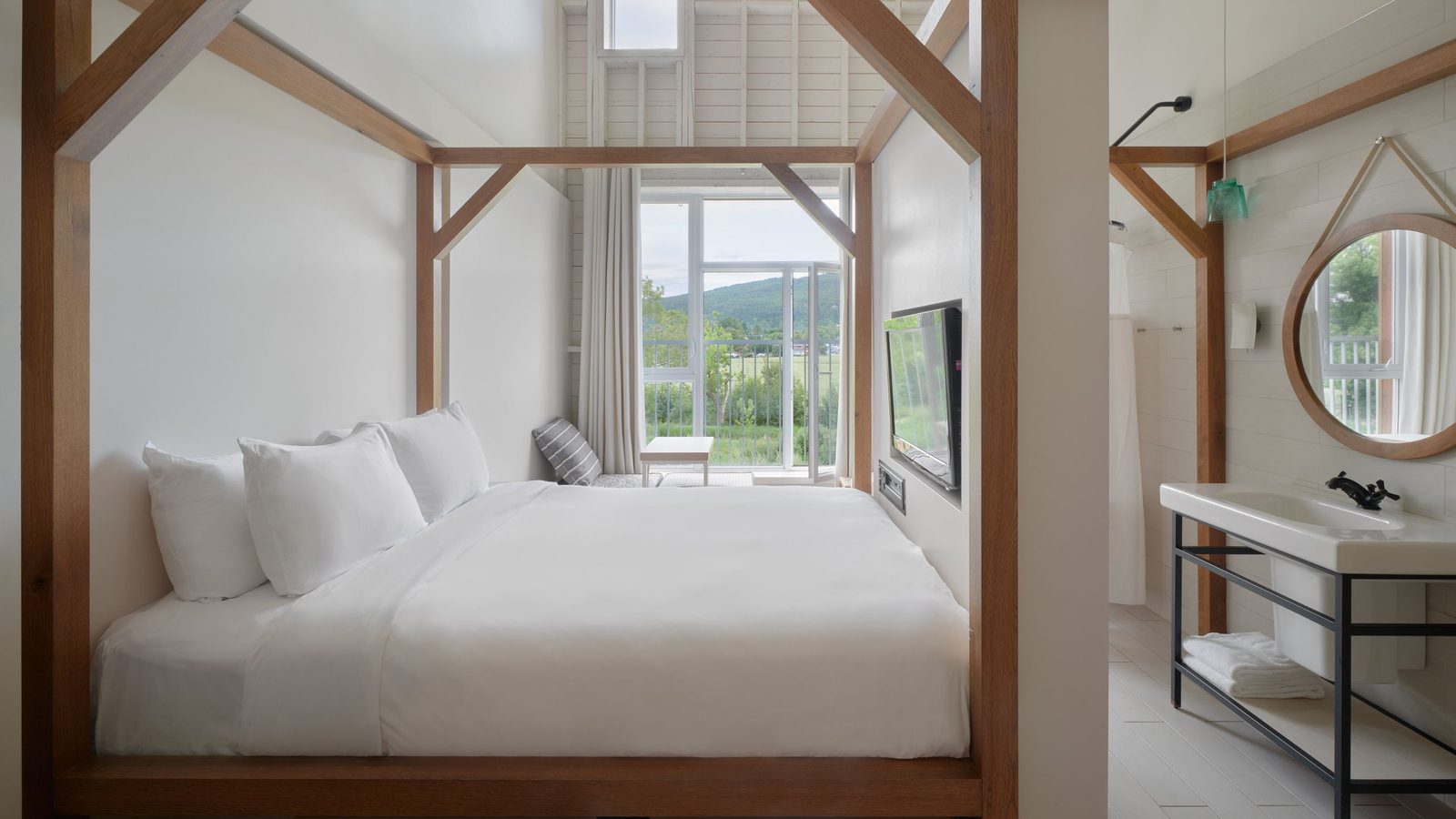 Le Germain Charlevoix Hotel & Spa exterior view