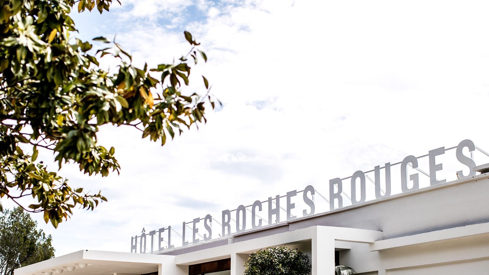 Les Roches Rouges exterior view