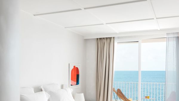 Les Roches Rouges interior