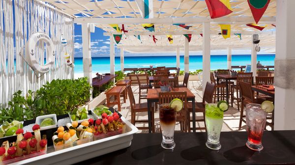 Live Aqua Beach Resort Cancun interior