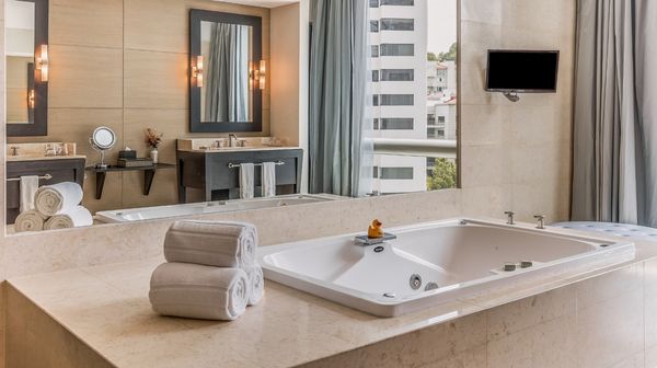 Live Aqua Ciudad de México, Bosques de las Lomas interior