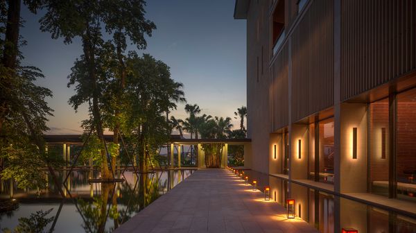 Lohkah Hotel & Spa interior