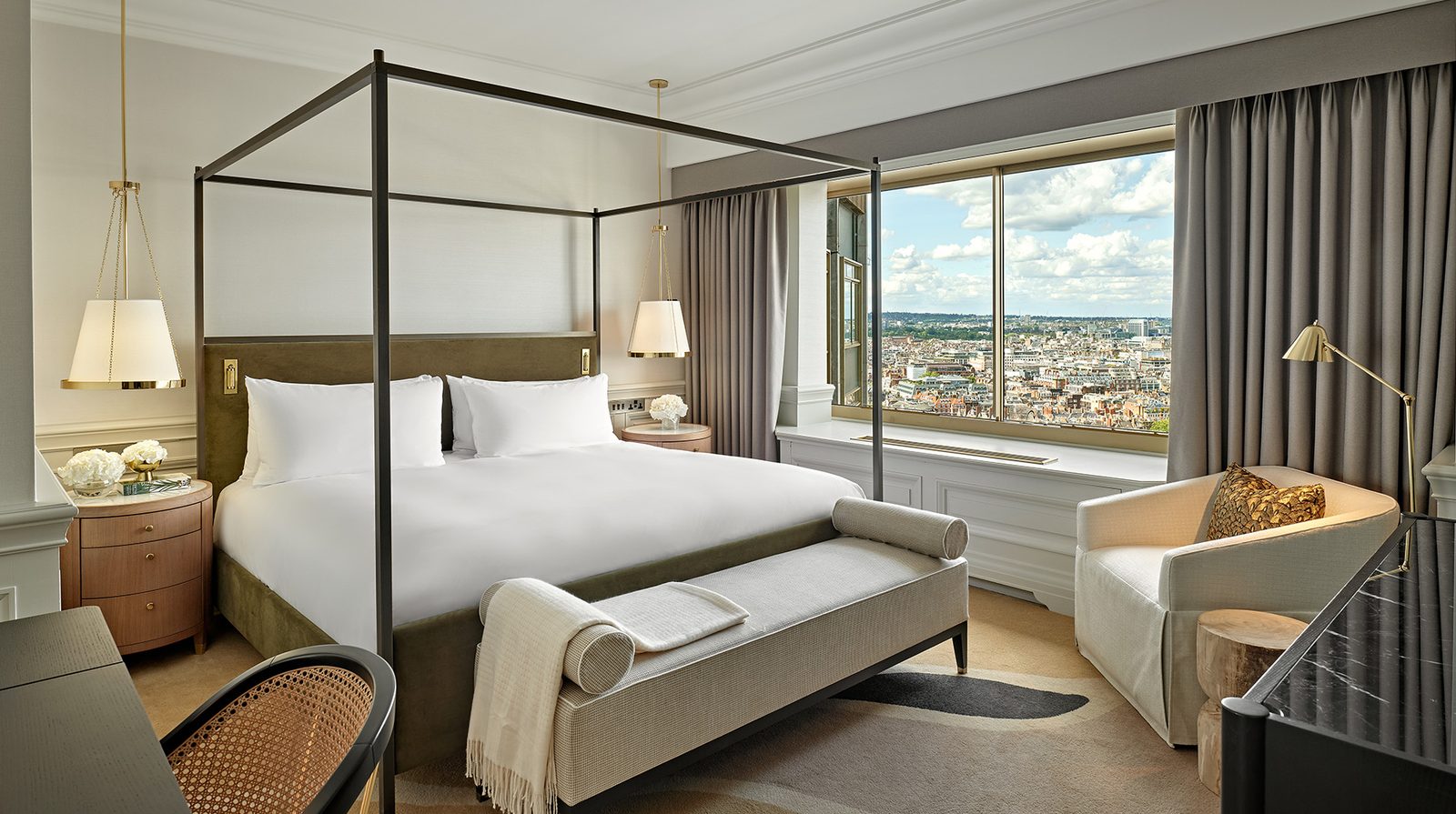 London Hilton on Park Lane exterior view
