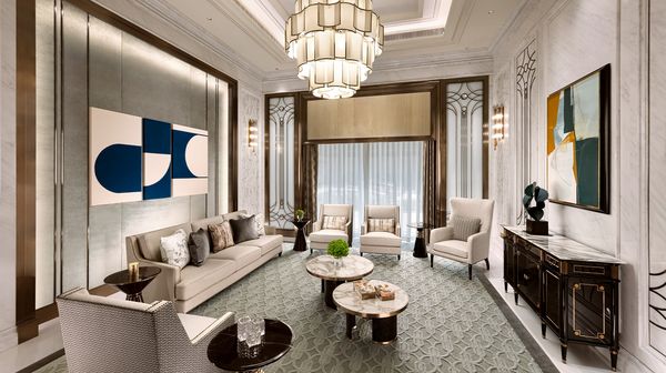Londoner Court interior