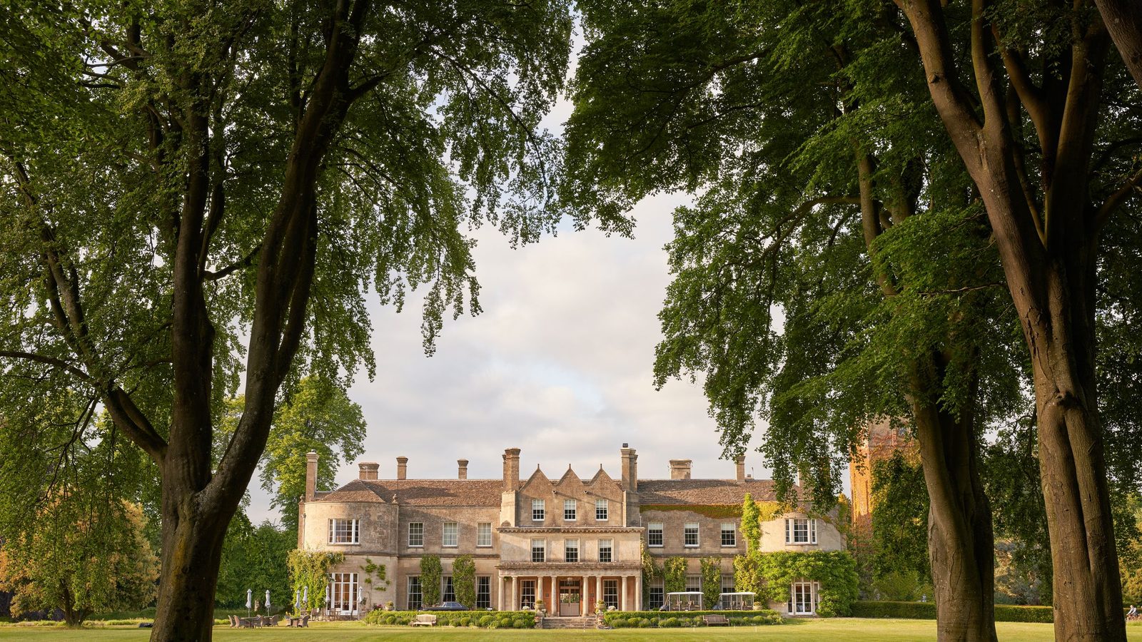 Lucknam Park Hotel & Spa signature suite